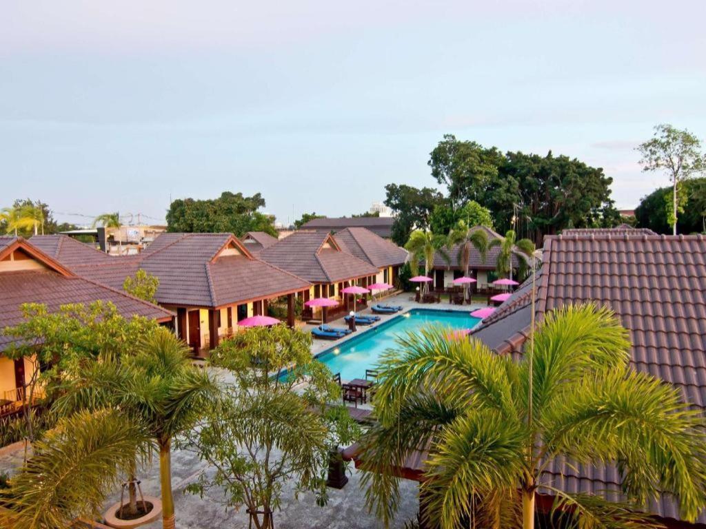 Rose Bay Resort Pattaya Exteriör bild