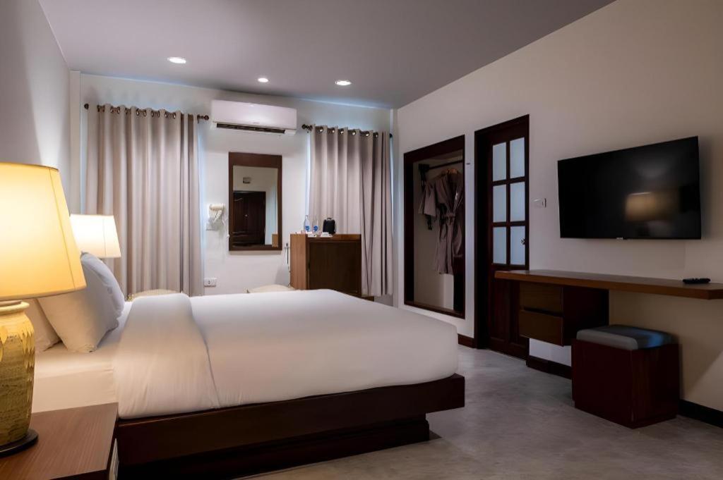 Rose Bay Resort Pattaya Exteriör bild